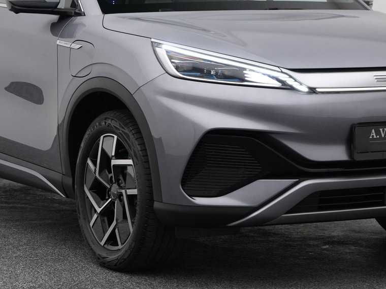 Vehicle Image 17