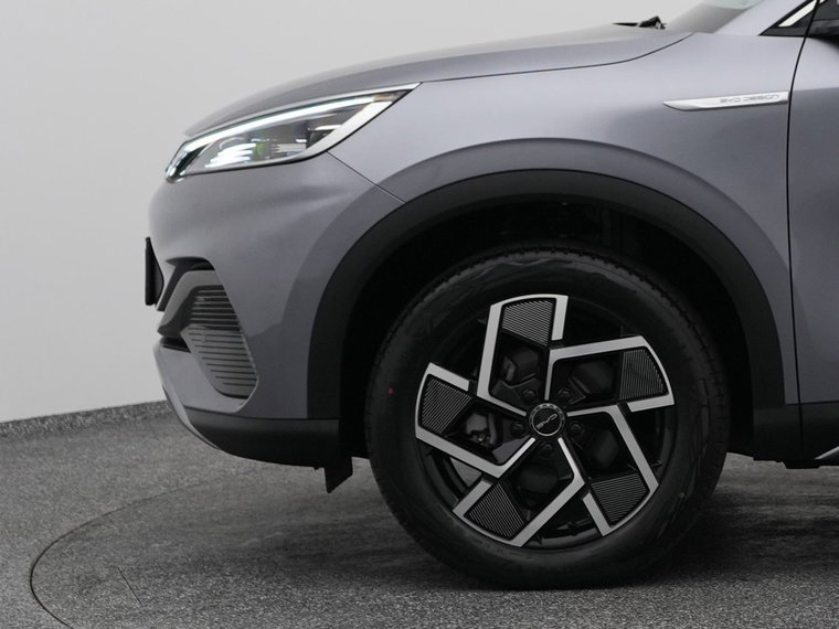 Vehicle Image 21