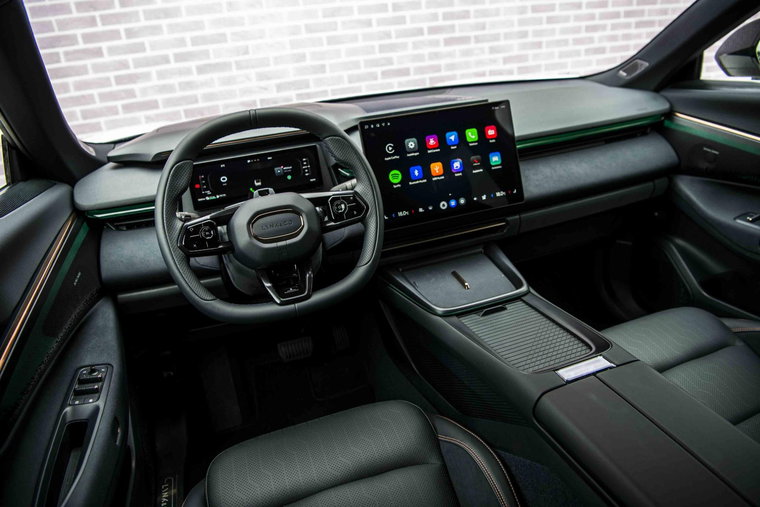 Vehicle Image 11