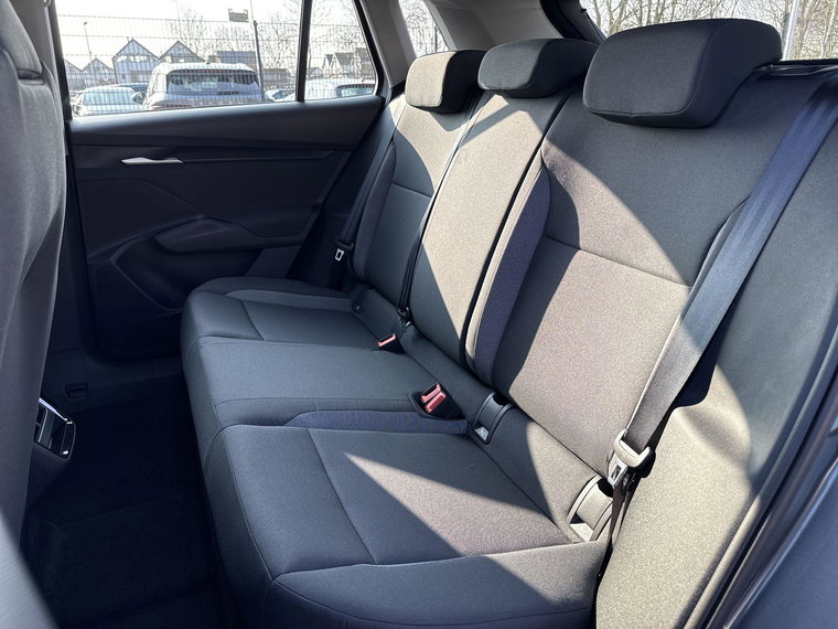 Vehicle Image 22