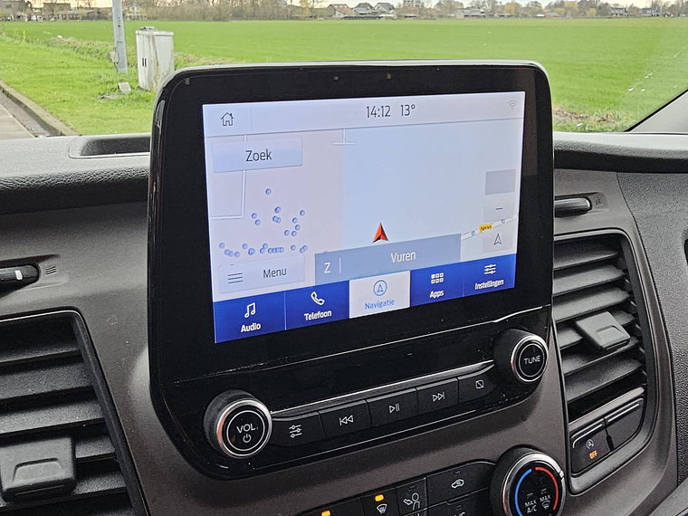 Vehicle Image 11