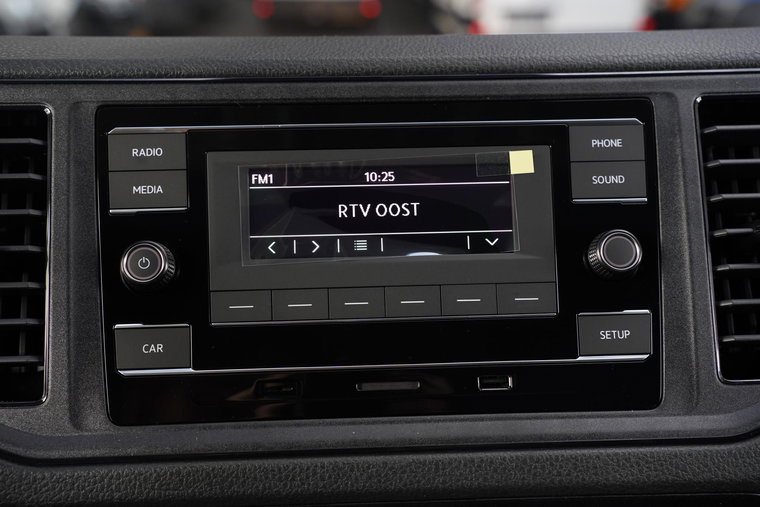Vehicle Image 32