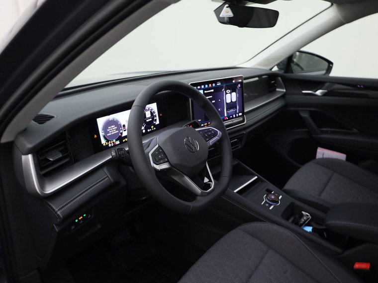 Vehicle Image 37