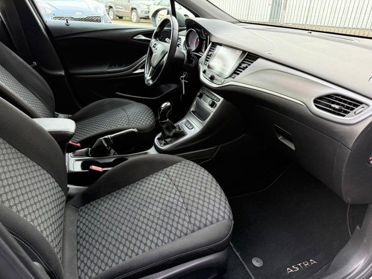 Vehicle Image 18