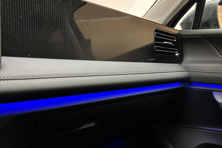 Vehicle Image 22