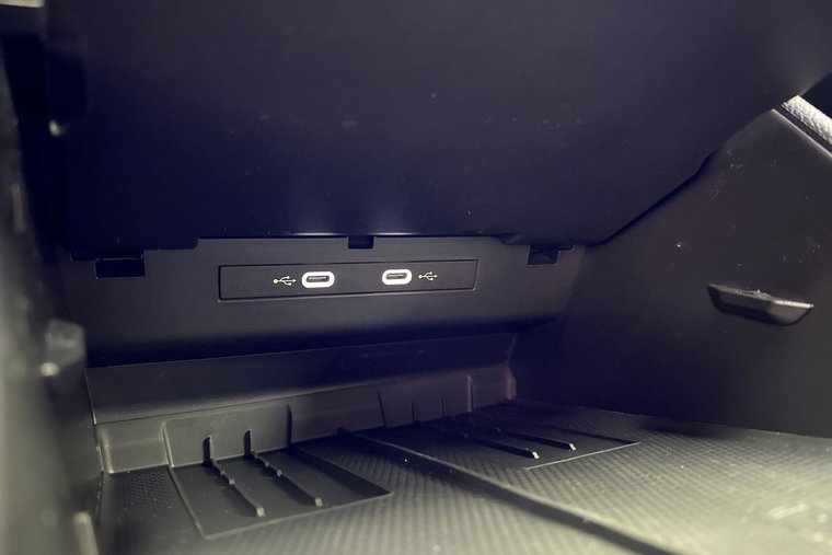 Vehicle Image 27