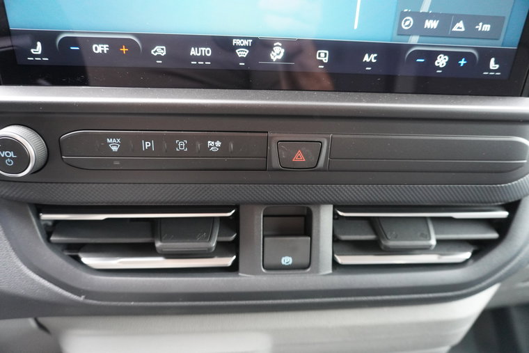Vehicle Image 26