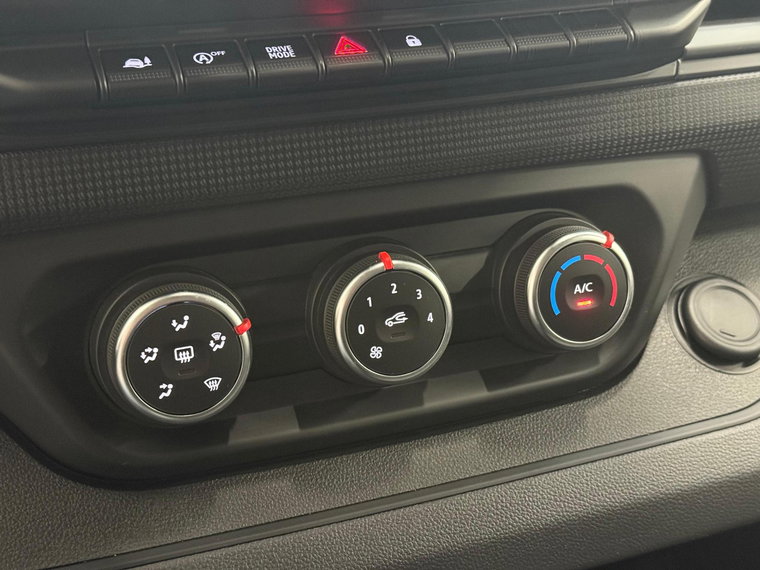 Vehicle Image 24