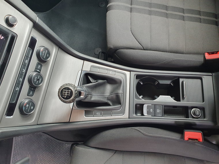 Vehicle Image 33
