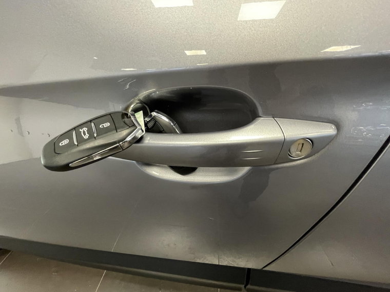 Vehicle Image 40