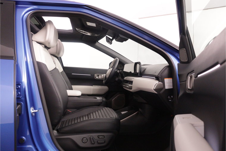 Vehicle Image 31