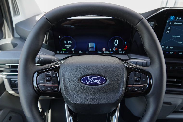 Vehicle Image 14