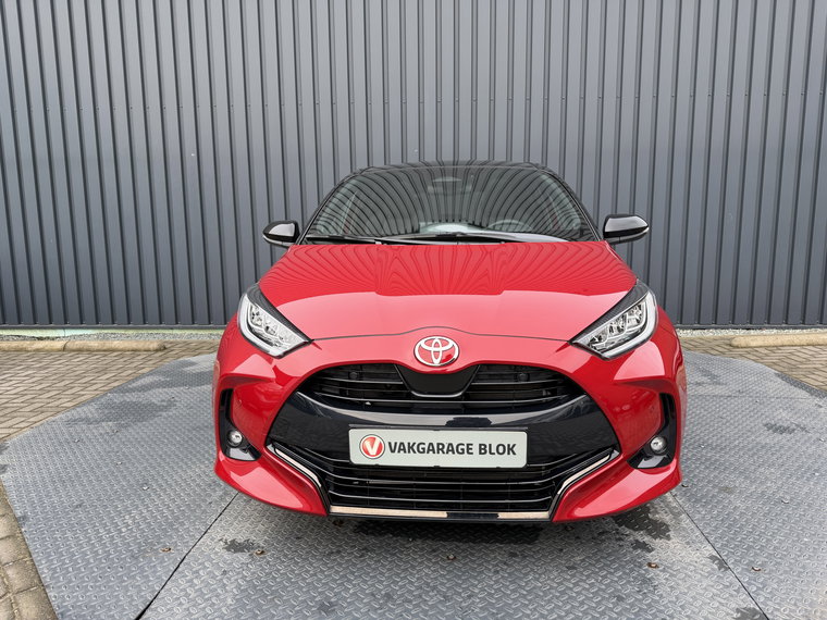 Vehicle Image 5
