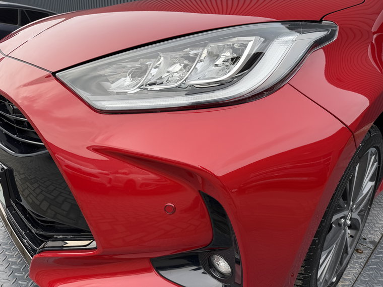 Vehicle Image 6