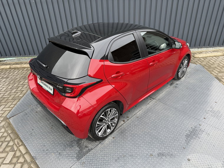Vehicle Image 10