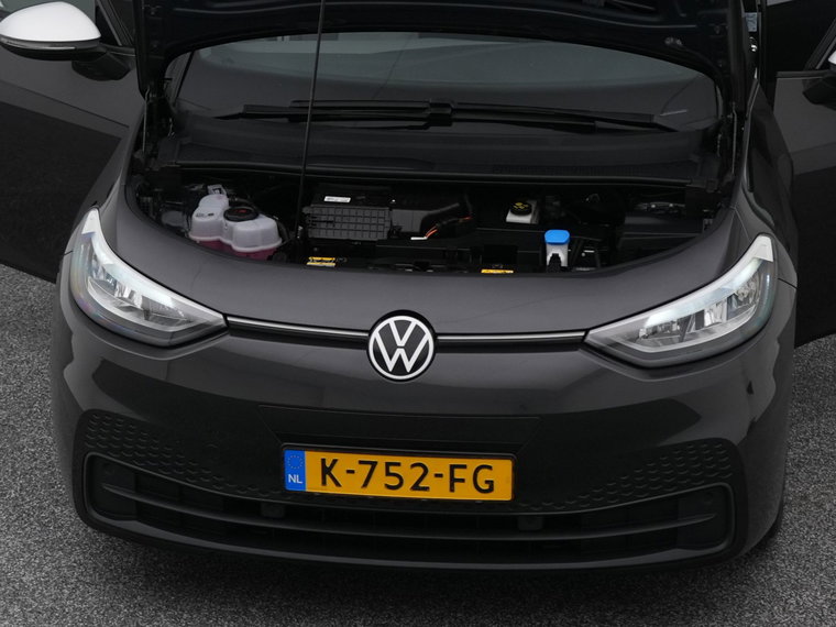 Vehicle Image 32
