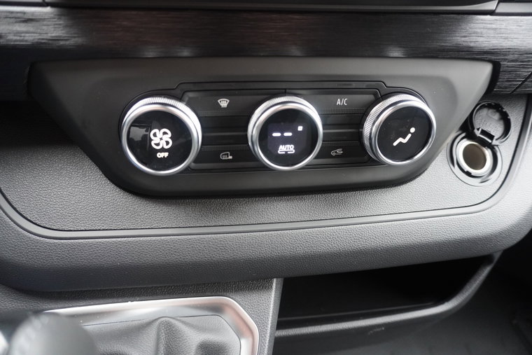Vehicle Image 27