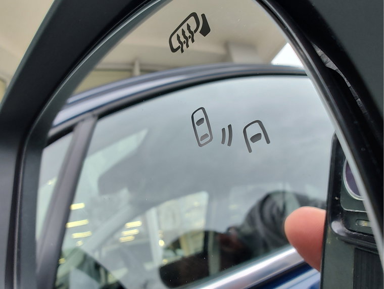 Vehicle Image 32