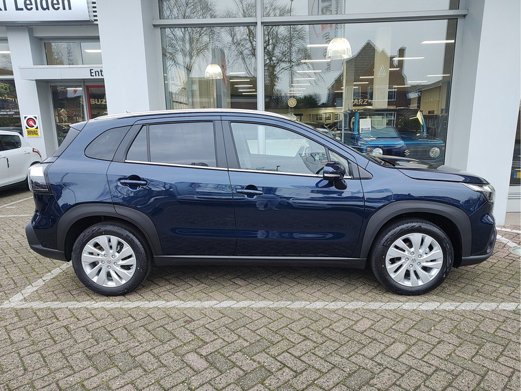 Vehicle Image 6