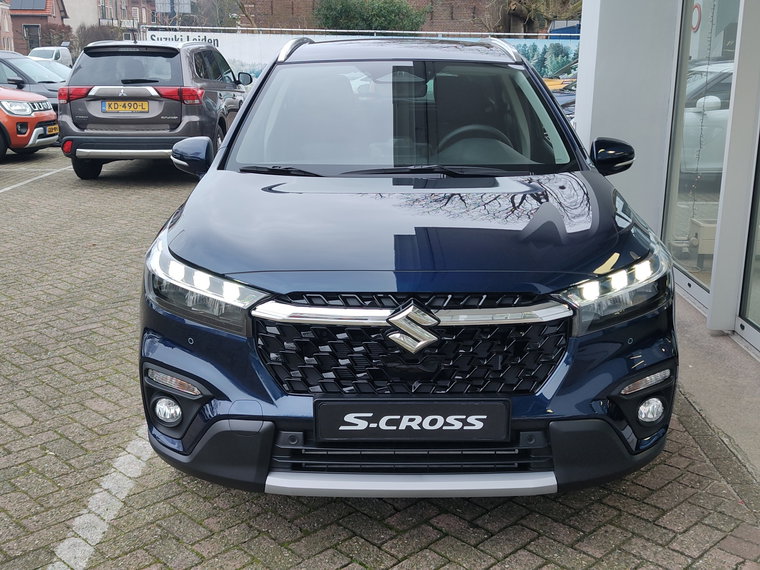 Vehicle Image 8