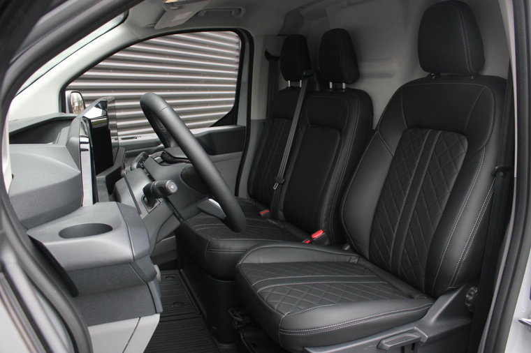 Vehicle Image 18