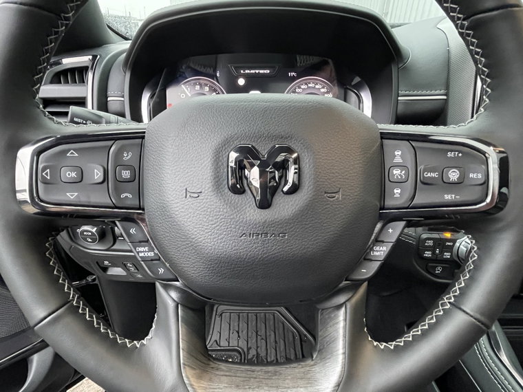 Vehicle Image 35