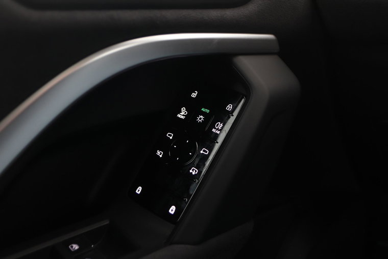 Vehicle Image 36