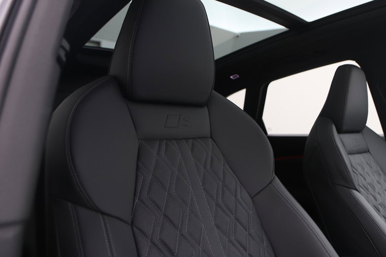 Vehicle Image 40