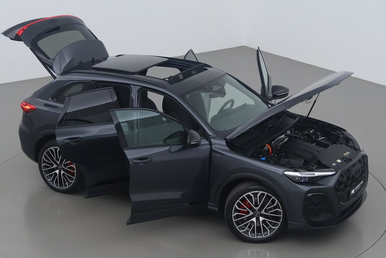 Vehicle Image 6
