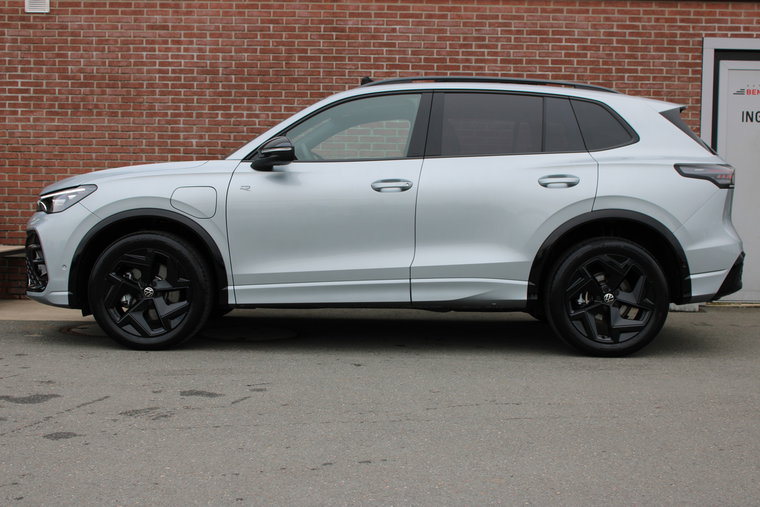 Vehicle Image 26