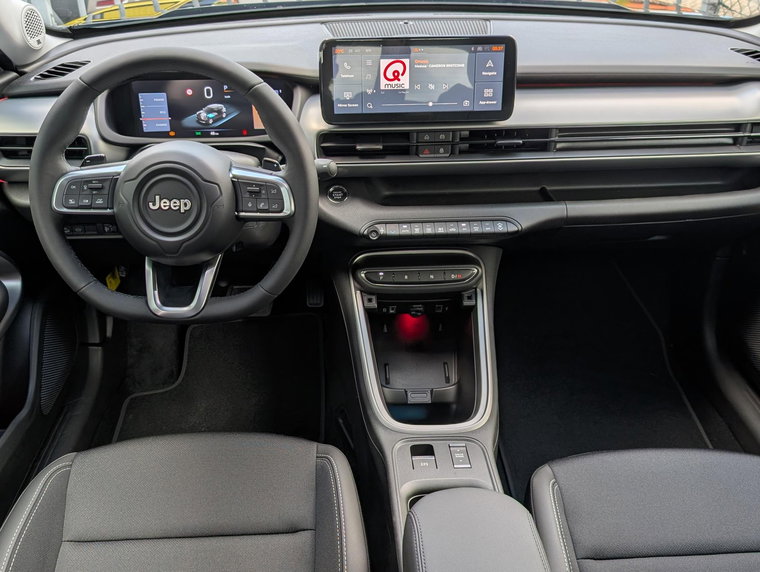 Vehicle Image 14