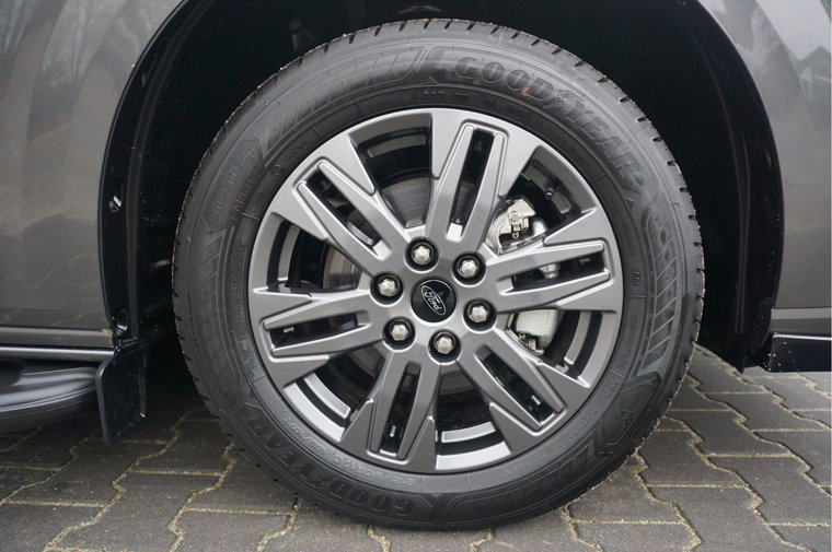 Vehicle Image 22