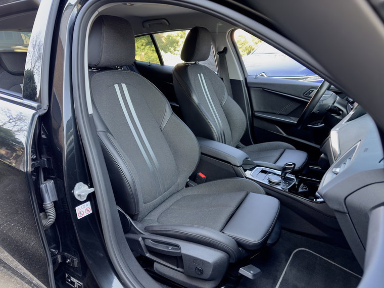Vehicle Image 33