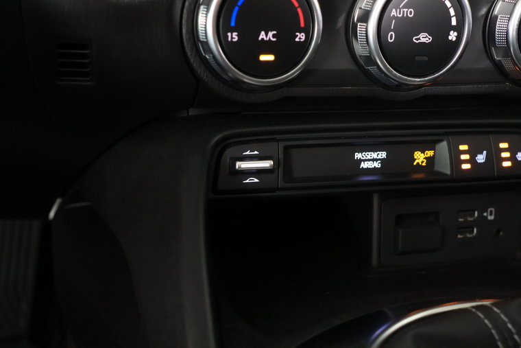 Vehicle Image 17