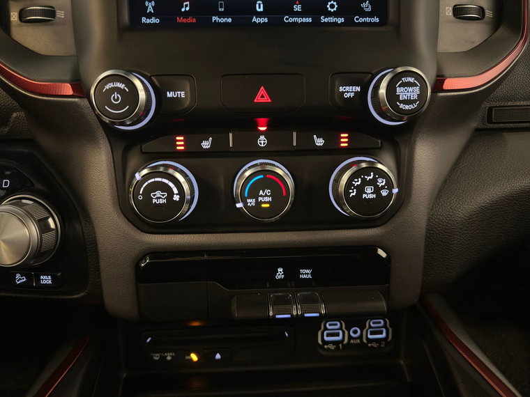 Vehicle Image 36