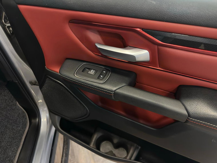 Vehicle Image 41