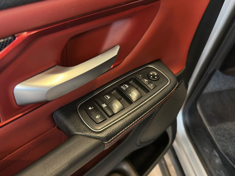 Vehicle Image 42