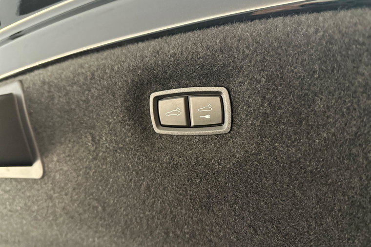 Vehicle Image 33