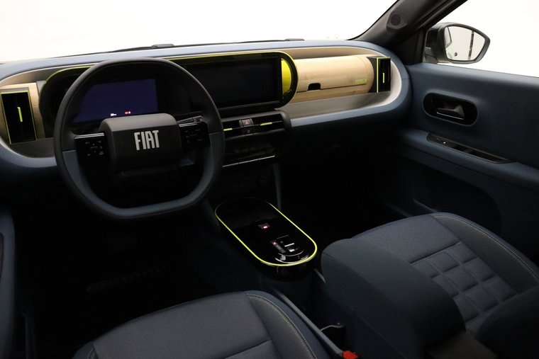 Vehicle Image 7