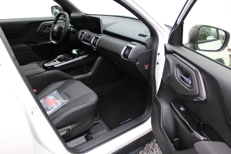 Vehicle Image 14
