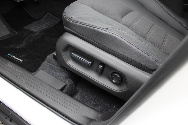 Vehicle Image 15