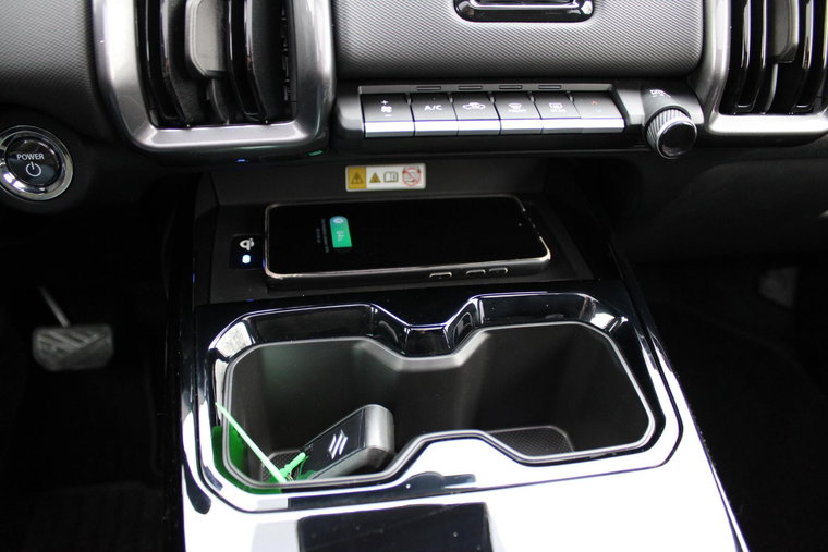 Vehicle Image 22