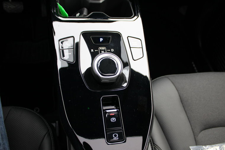 Vehicle Image 24