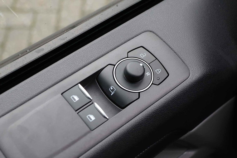 Vehicle Image 41