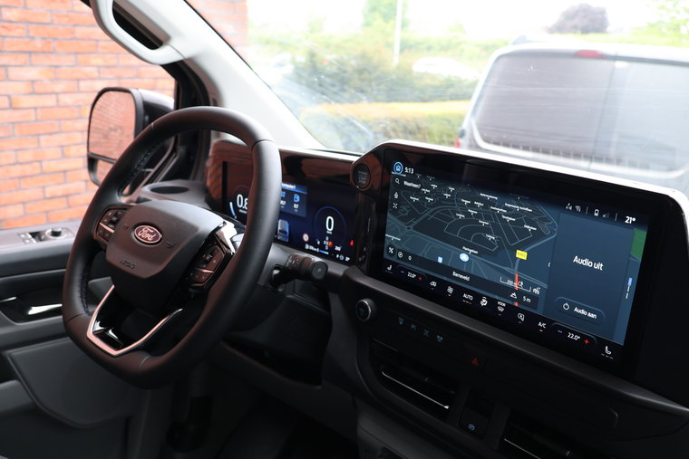Vehicle Image 9