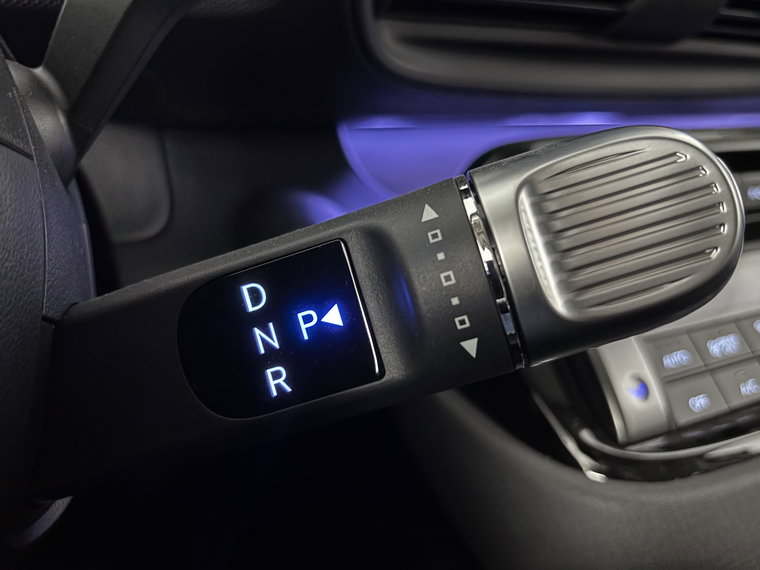 Vehicle Image 22