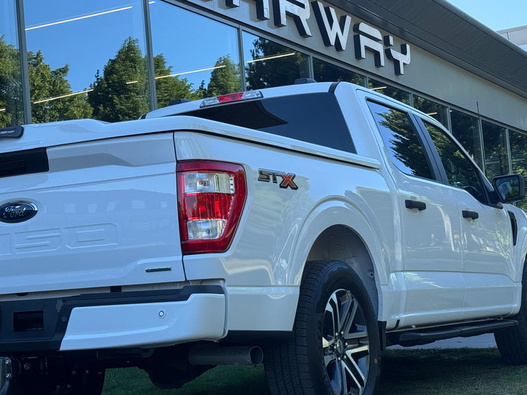 Vehicle Image 18