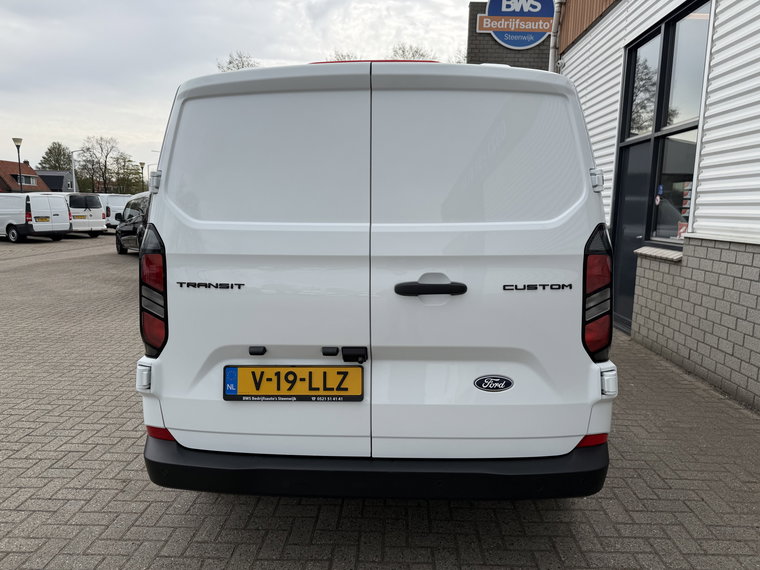 Vehicle Image 28