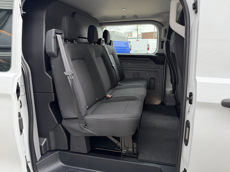 Vehicle Image 36