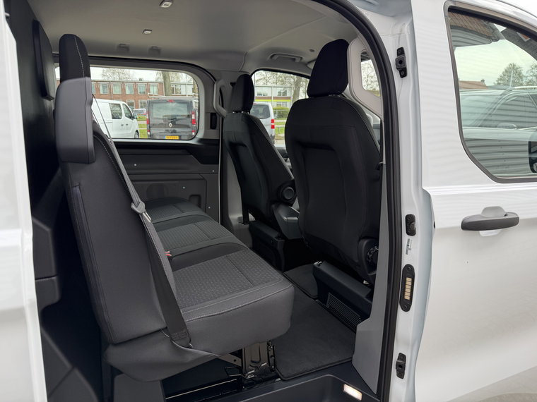 Vehicle Image 37